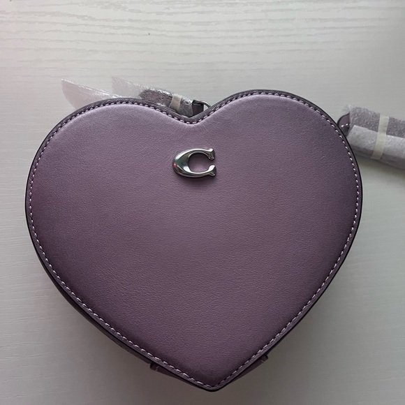 Coach Heart Crossbody - Picture 1 of 8